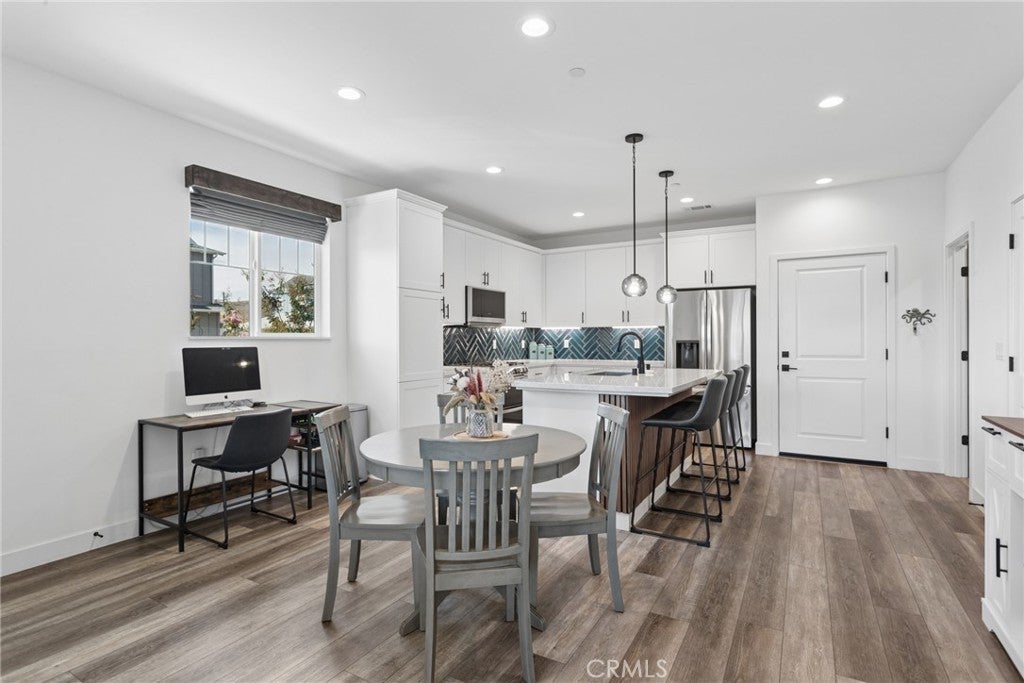 1119 Tiburon Way