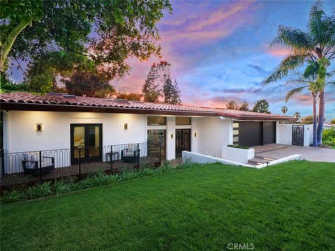 Photo of 1325 Via Gabriel, Palos Verdes Estates, CA 90274 (MLS # PV26158022)
