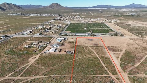 Photo of 794 Otoe Road, Apple Valley, CA 92307 (MLS # HD26007932)