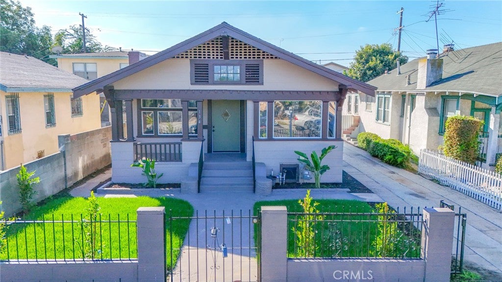 134 E 56th