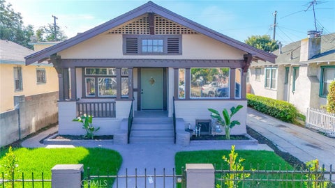 Photo of 134 E 56th St, Los Angeles, CA 90011 (MLS # DW26232433)
