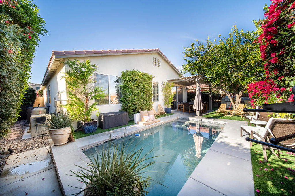 Anastacia - Residential