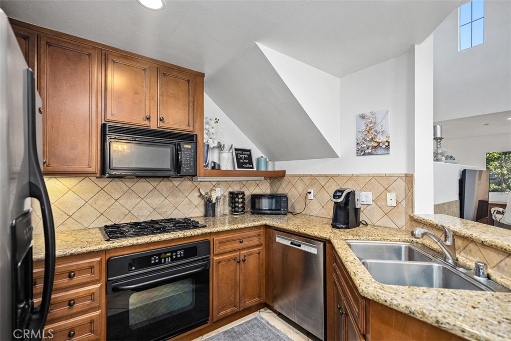 Ashton Green (ASHG) - Residential Lease
