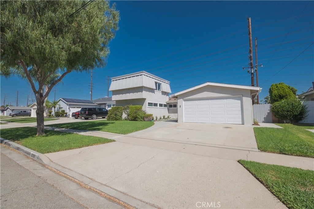 8200 Guava Ave