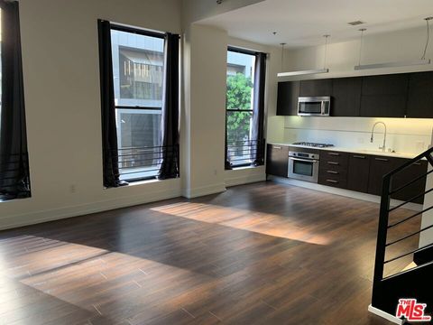 Photo of 727 W 7th Street #303, Los Angeles, CA 90017 (MLS # 26832539)