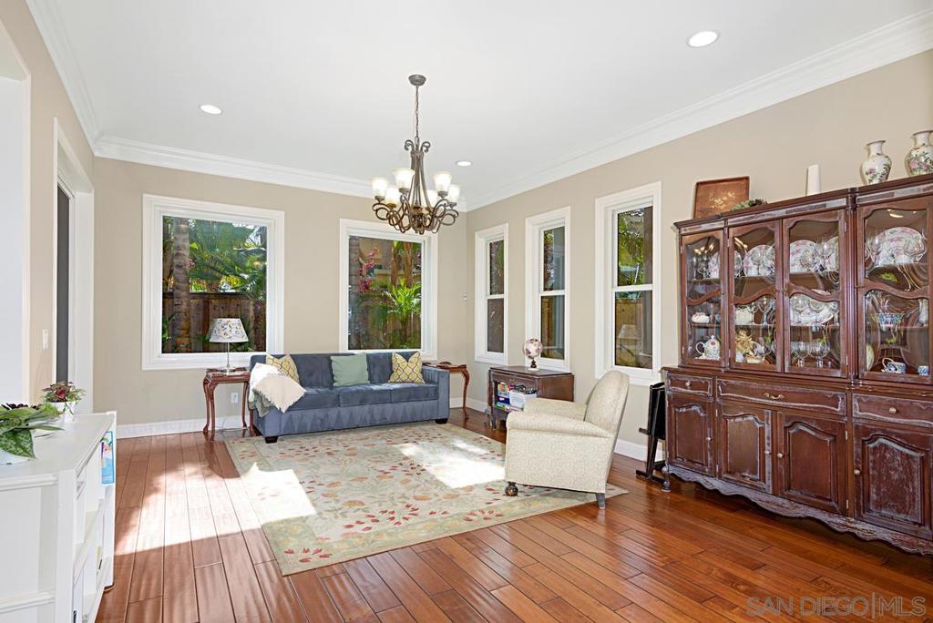 2498 Pinewood Street