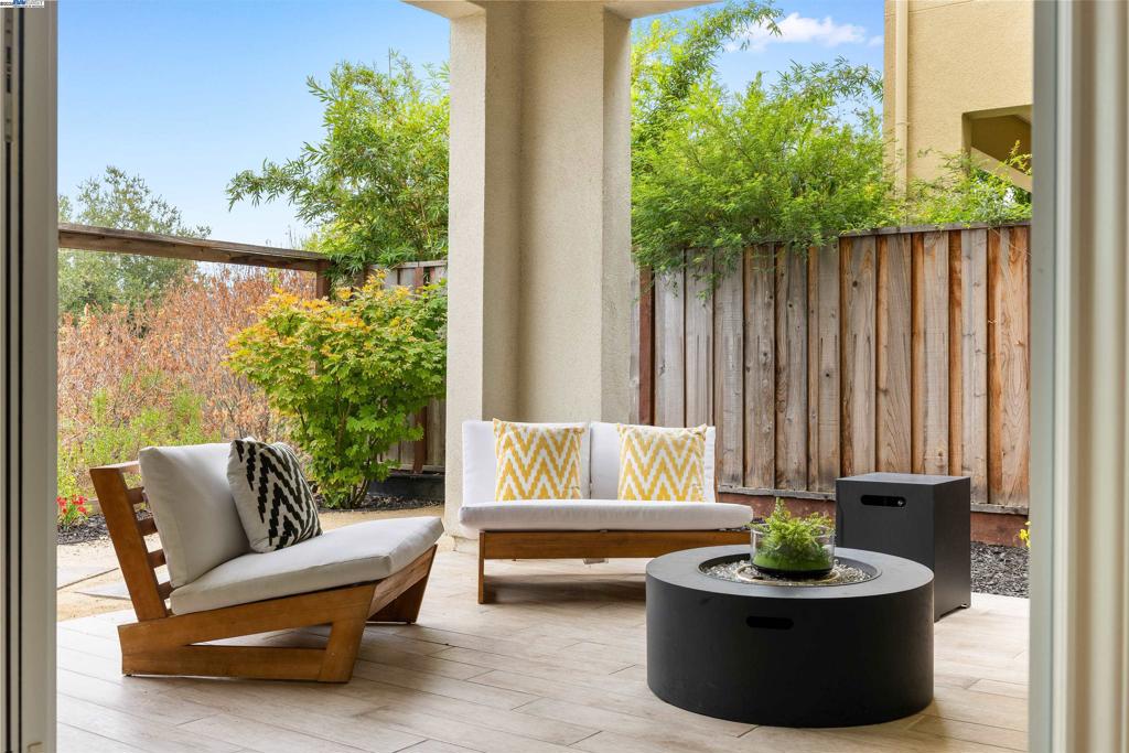 GALE RANCH - Residential