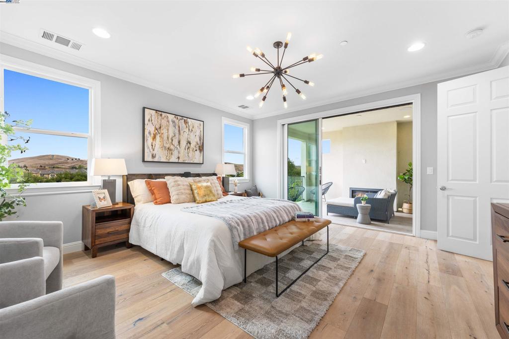 GALE RANCH - Residential