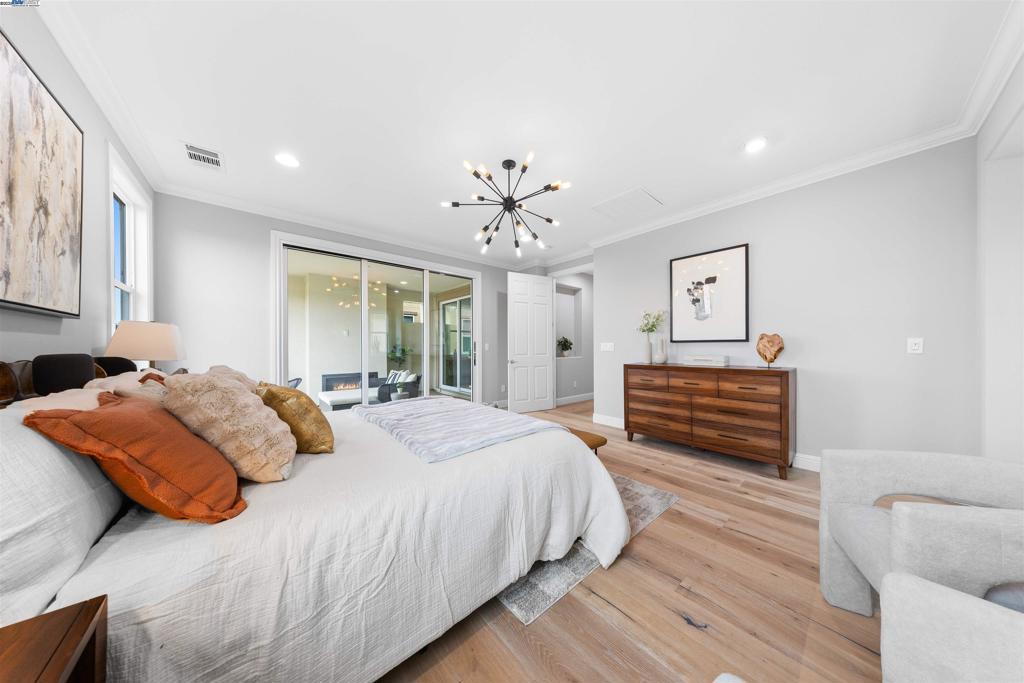 GALE RANCH - Residential