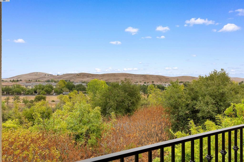 GALE RANCH - Residential