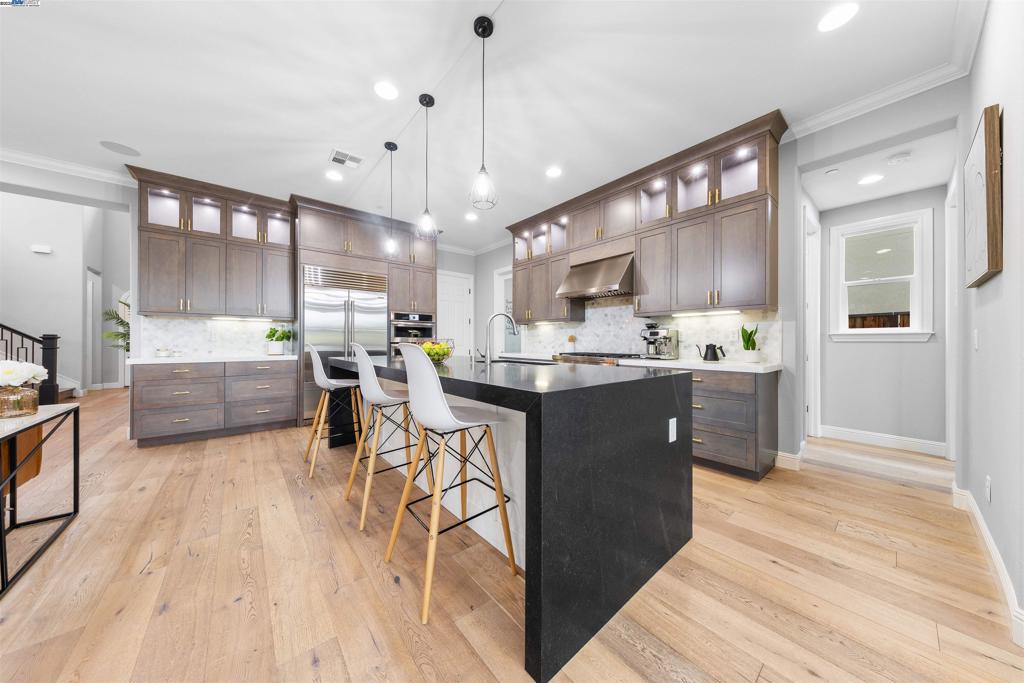GALE RANCH - Residential