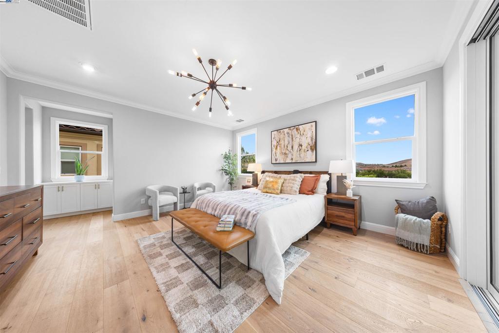 GALE RANCH - Residential