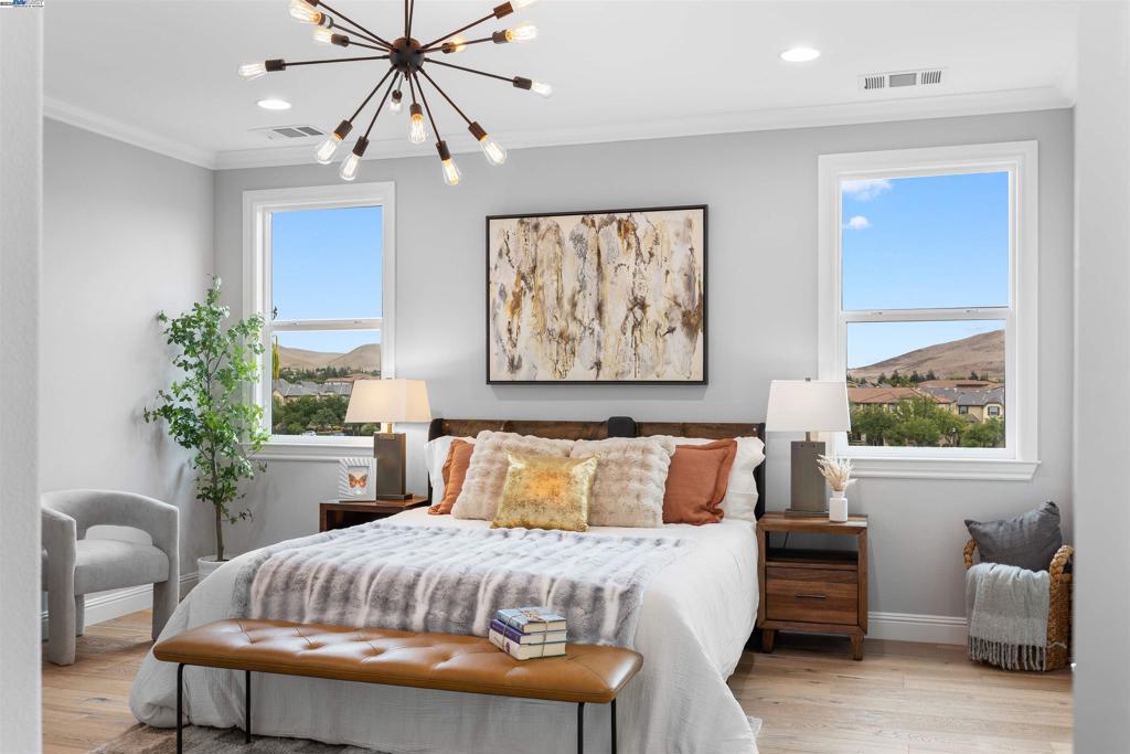 GALE RANCH - Residential
