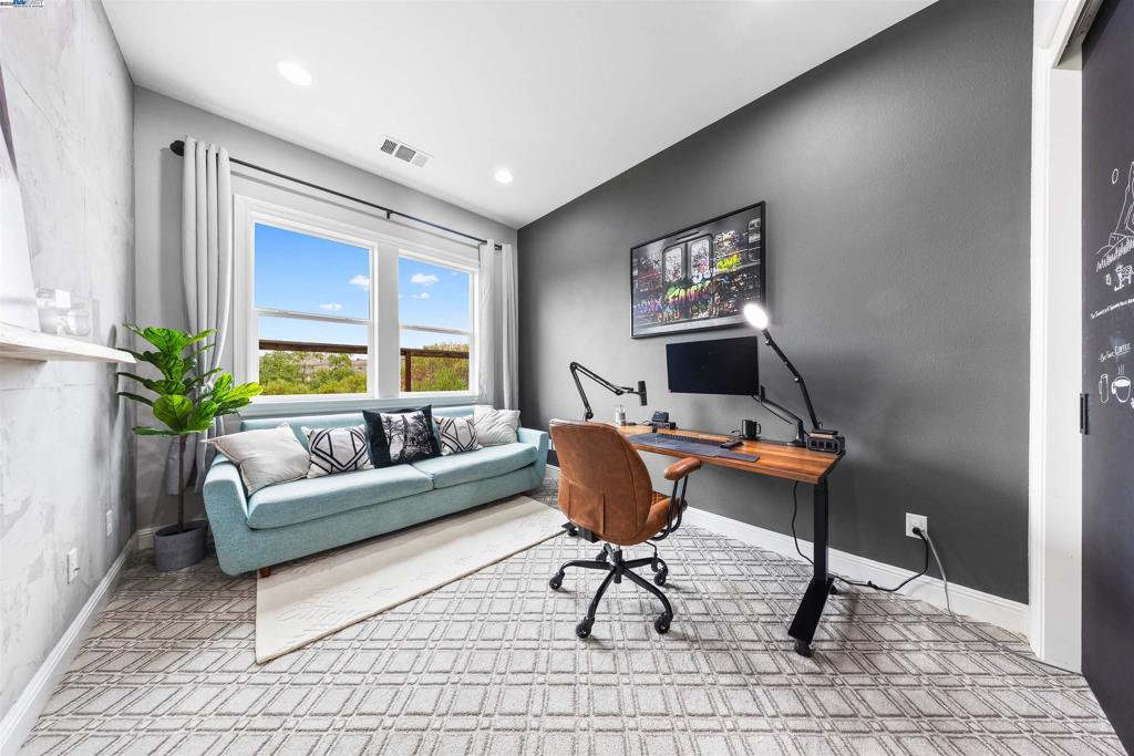 GALE RANCH - Residential