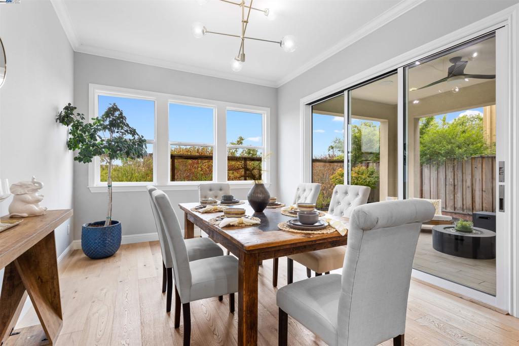 GALE RANCH - Residential