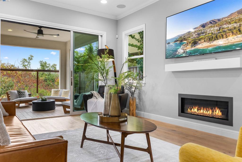 GALE RANCH - Residential
