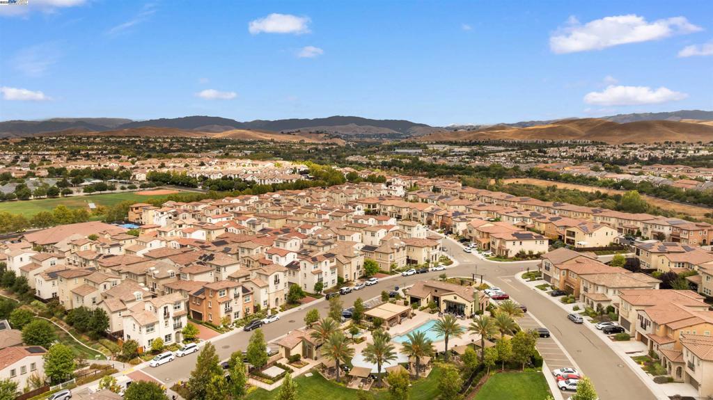 GALE RANCH - Residential
