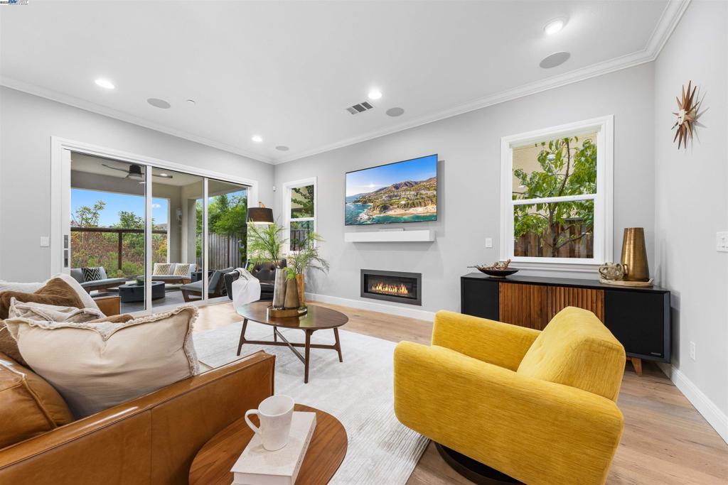 GALE RANCH - Residential