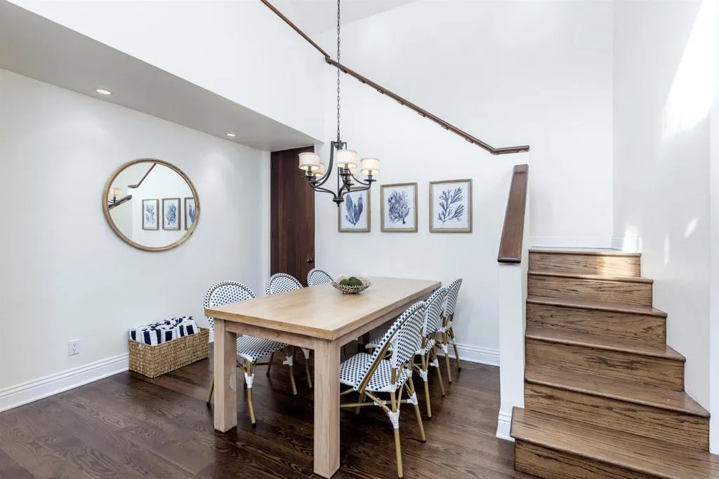 La Jolla, California 92037, United States, ,Residential,Active,211464