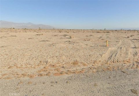 Photo of 2651 Sea Nymph Ave, Salton City, CA 92274 (MLS # SR25247472) Photo of 2651 Sea Nymph Ave, Salton City, CA 92274 (MLS # SR25247472)