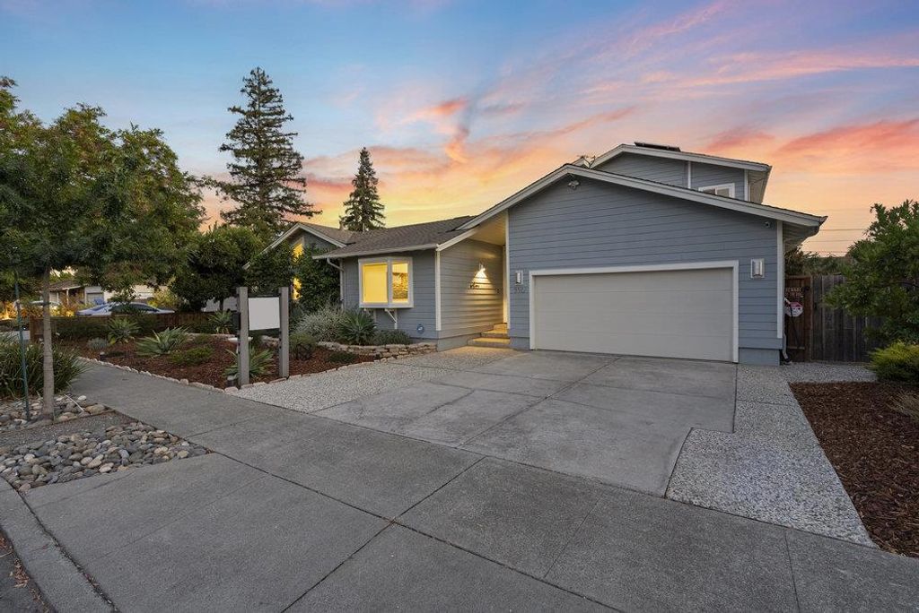 listing image 130723885821937528038