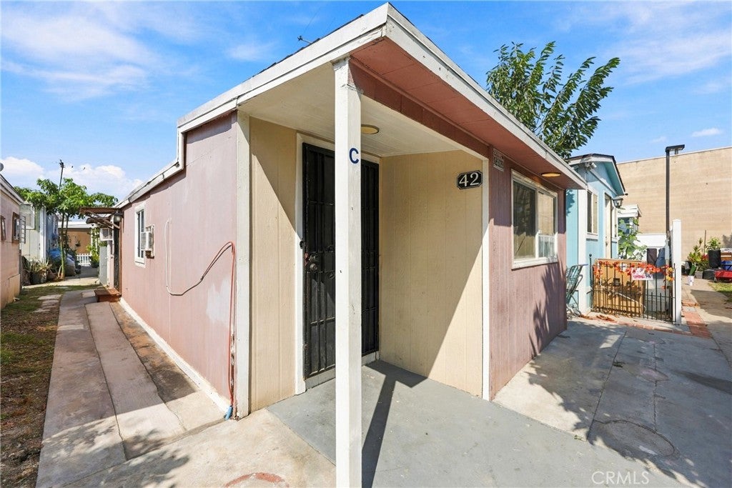 12265 Woodruff 42