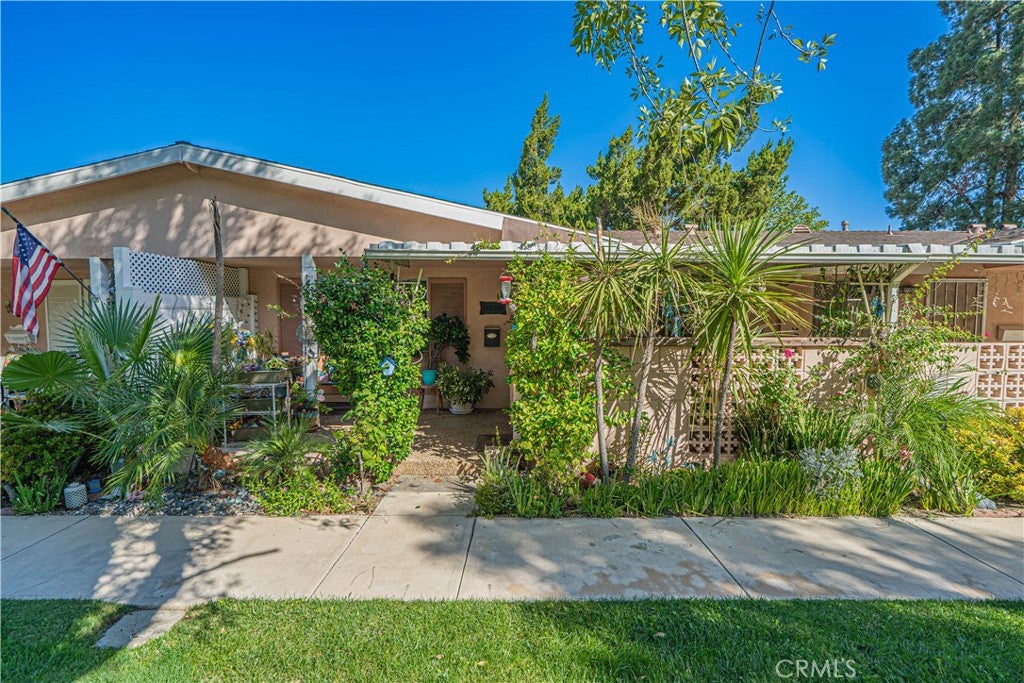19228 B Avenue Of The Oaks