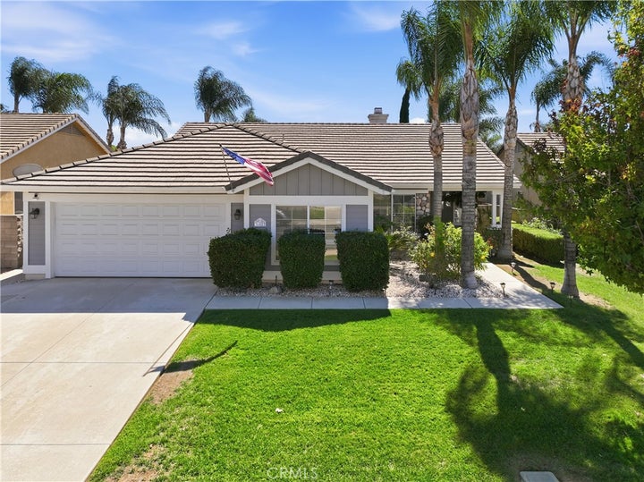 Photo 1 of 29 — 31623 Granville Drive, Winchester, CA 92596