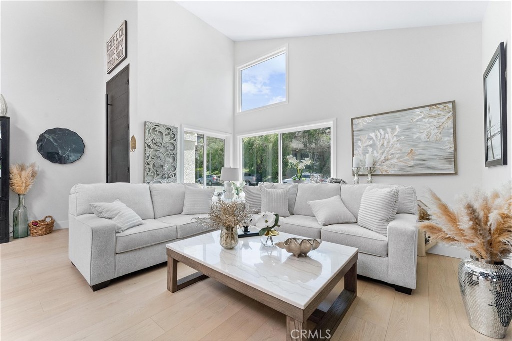 3208 Calle Grande