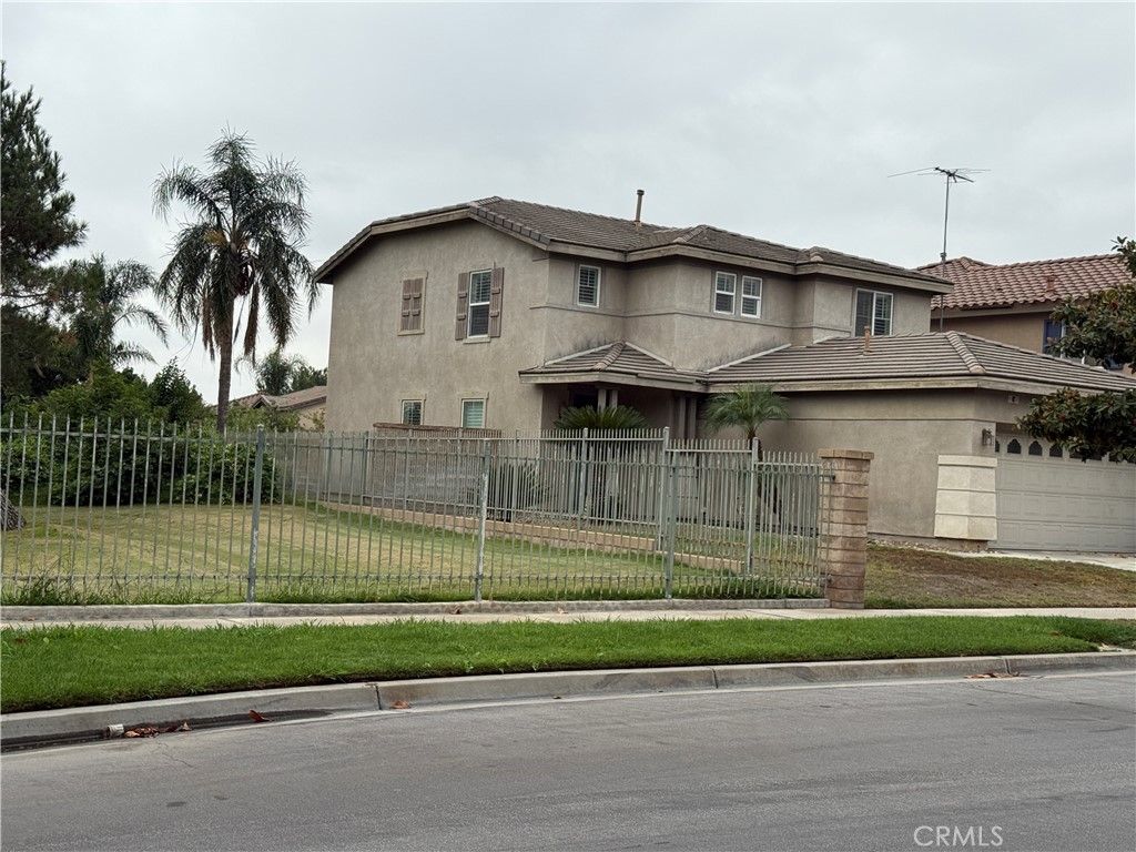 Photo of 16369 16369 Medinah, Fontana, CA 92336 (MLS # TR25230269)