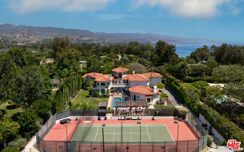 Photo of 28820 Grayfox Street, Malibu, CA 90265 (MLS # 25623921)