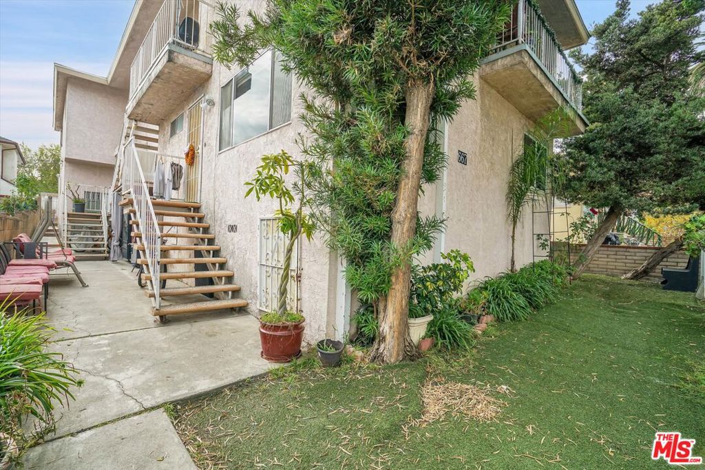 667 W 22nd Street