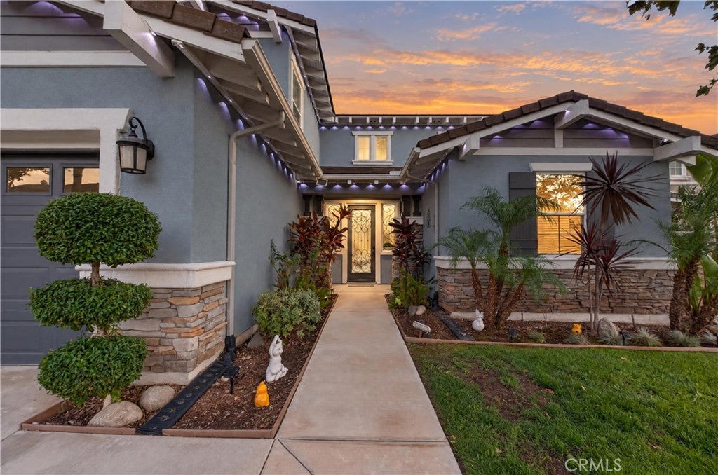 27098 Tube Rose Street