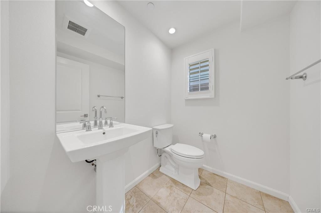 126 Gulfstream, Irvine CA 92620 - Photo 7