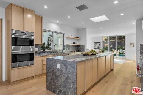 Tiny photo for 1836 Loma Vista Drive, Beverly Hills, CA 90210 (MLS # 26861511)