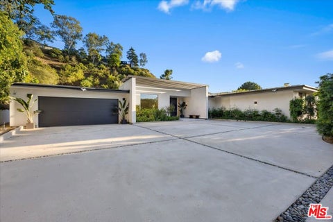 Tiny photo for 1836 Loma Vista Drive, Beverly Hills, CA 90210 (MLS # 26861511)