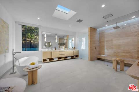 Tiny photo for 1836 Loma Vista Drive, Beverly Hills, CA 90210 (MLS # 26861511)