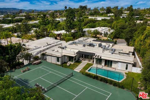 Photo of 1836 Loma Vista Drive, Beverly Hills, CA 90210 (MLS # 26861511)