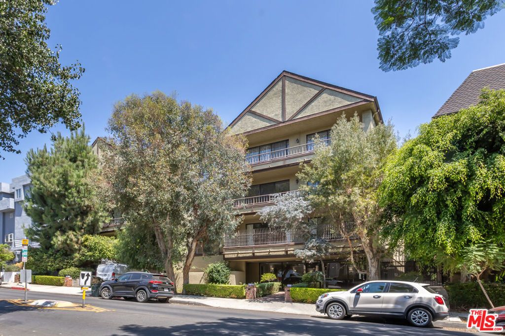 Photo of 1210 N Kings Road #101, West Hollywood, CA 90069 (MLS # 25581953)