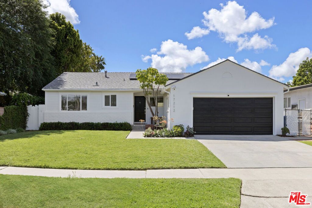 Photo of 17212 Bullock Street, Encino, CA 91316 (MLS # 26711511)