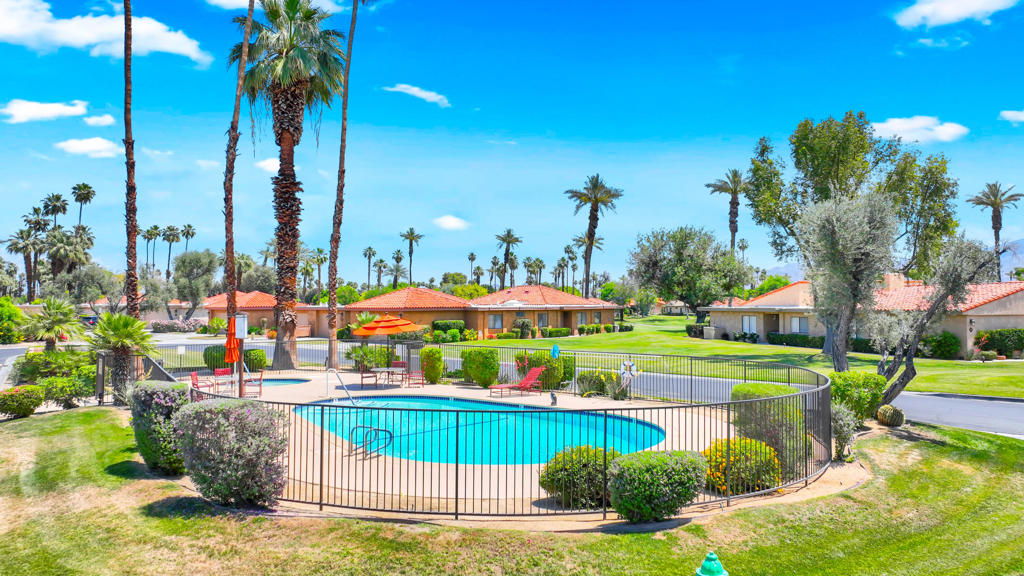 Sunrise C.C. - Residential