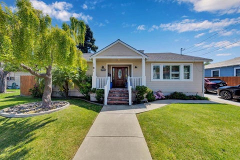 Photo of 1418 Bradley Court, San Mateo, CA 94401 (MLS # ML82065257)