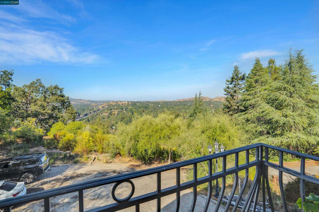 ALAMO RANCH ESTS - Residential