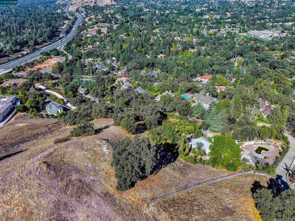 ALAMO RANCH ESTS - Residential