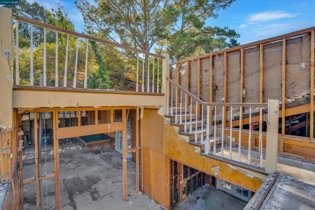 ALAMO RANCH ESTS - Residential