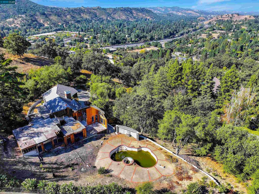 ALAMO RANCH ESTS - Residential