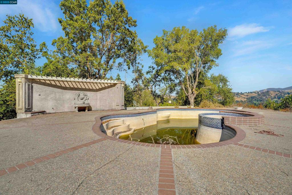 ALAMO RANCH ESTS - Residential