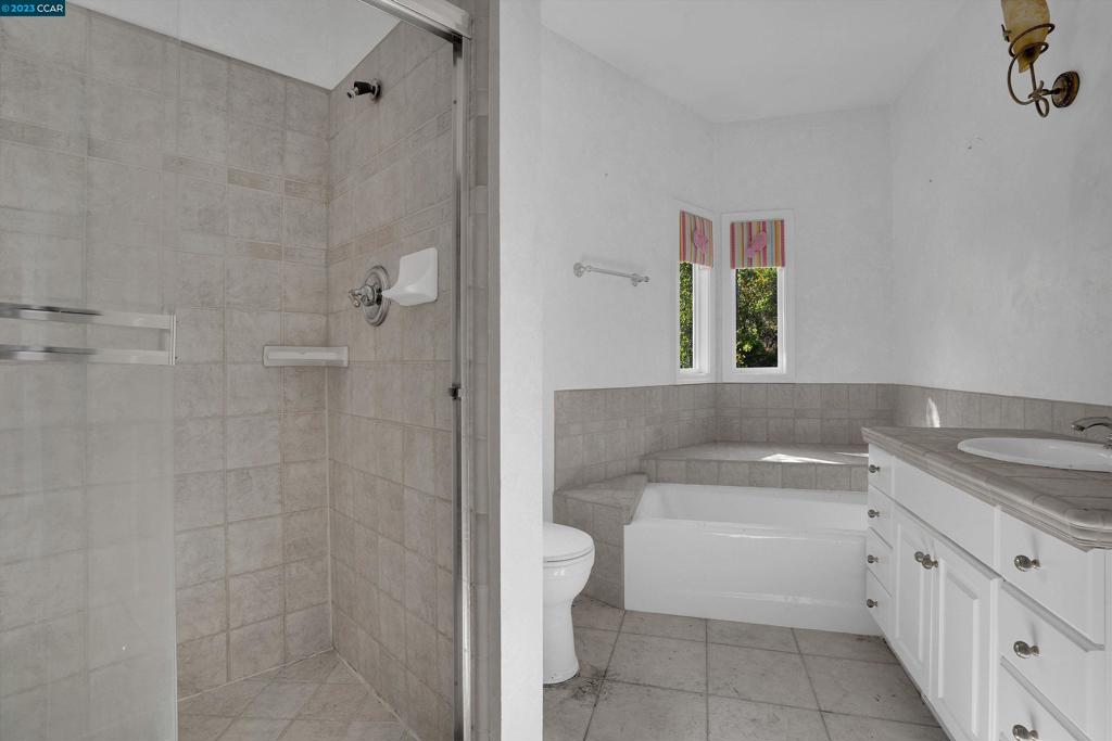 ALAMO RANCH ESTS - Residential