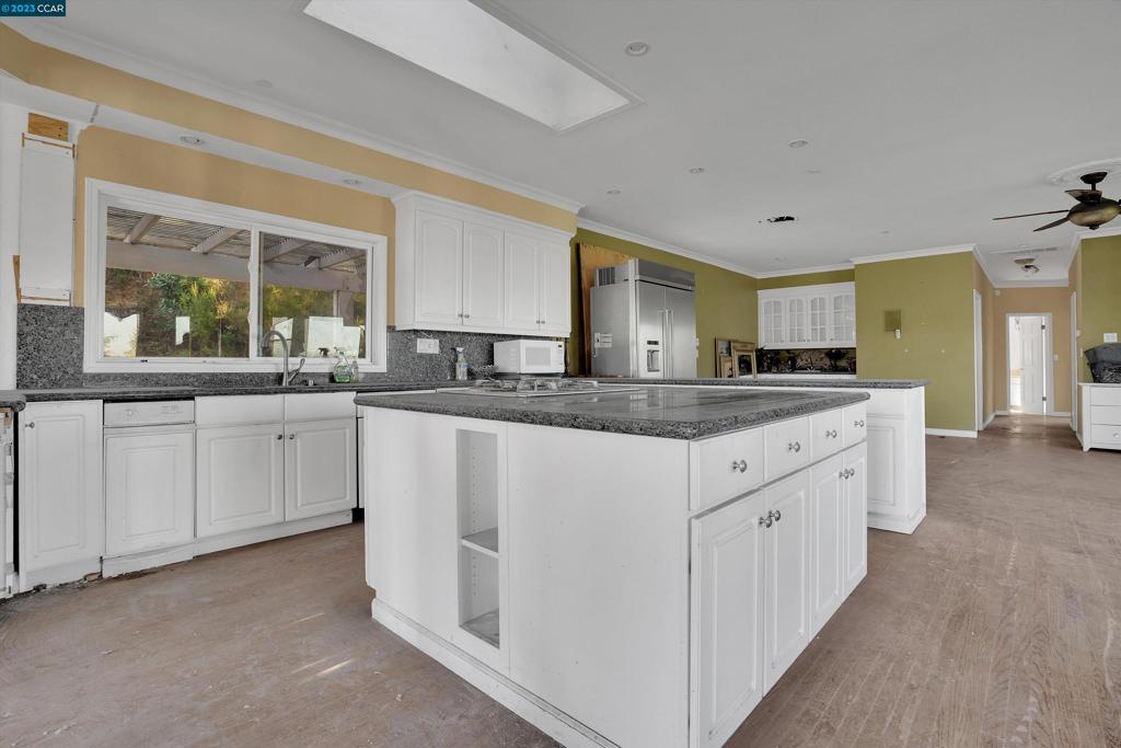 ALAMO RANCH ESTS - Residential