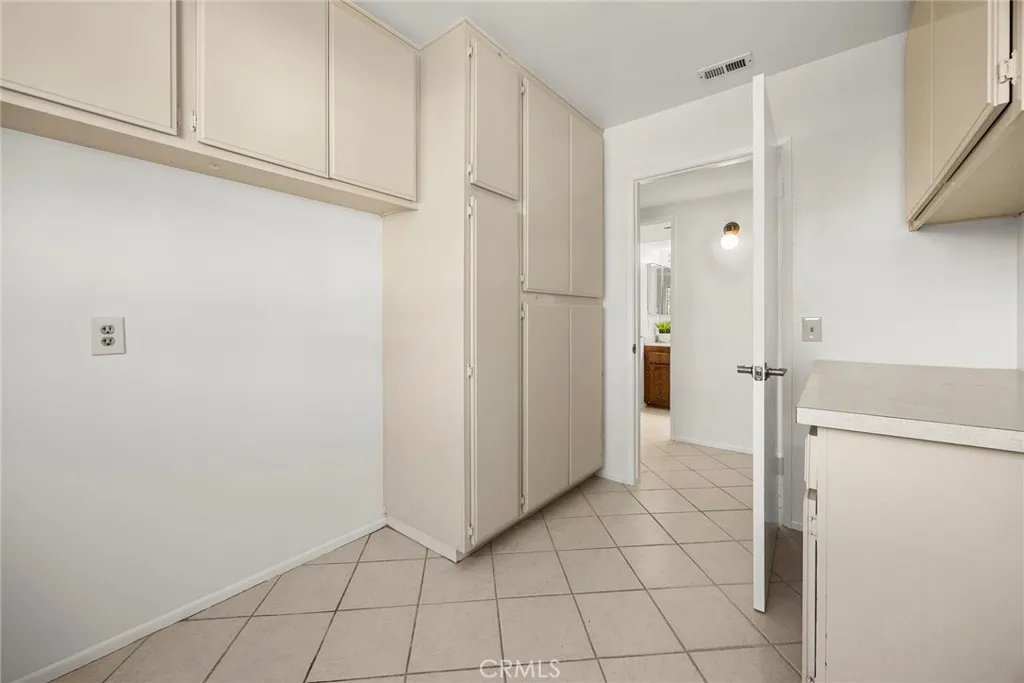 Anaheim Hills, California 92808, United States, 4 Bedrooms Bedrooms, ,3 BathroomsBathrooms,Residential,Active,195369